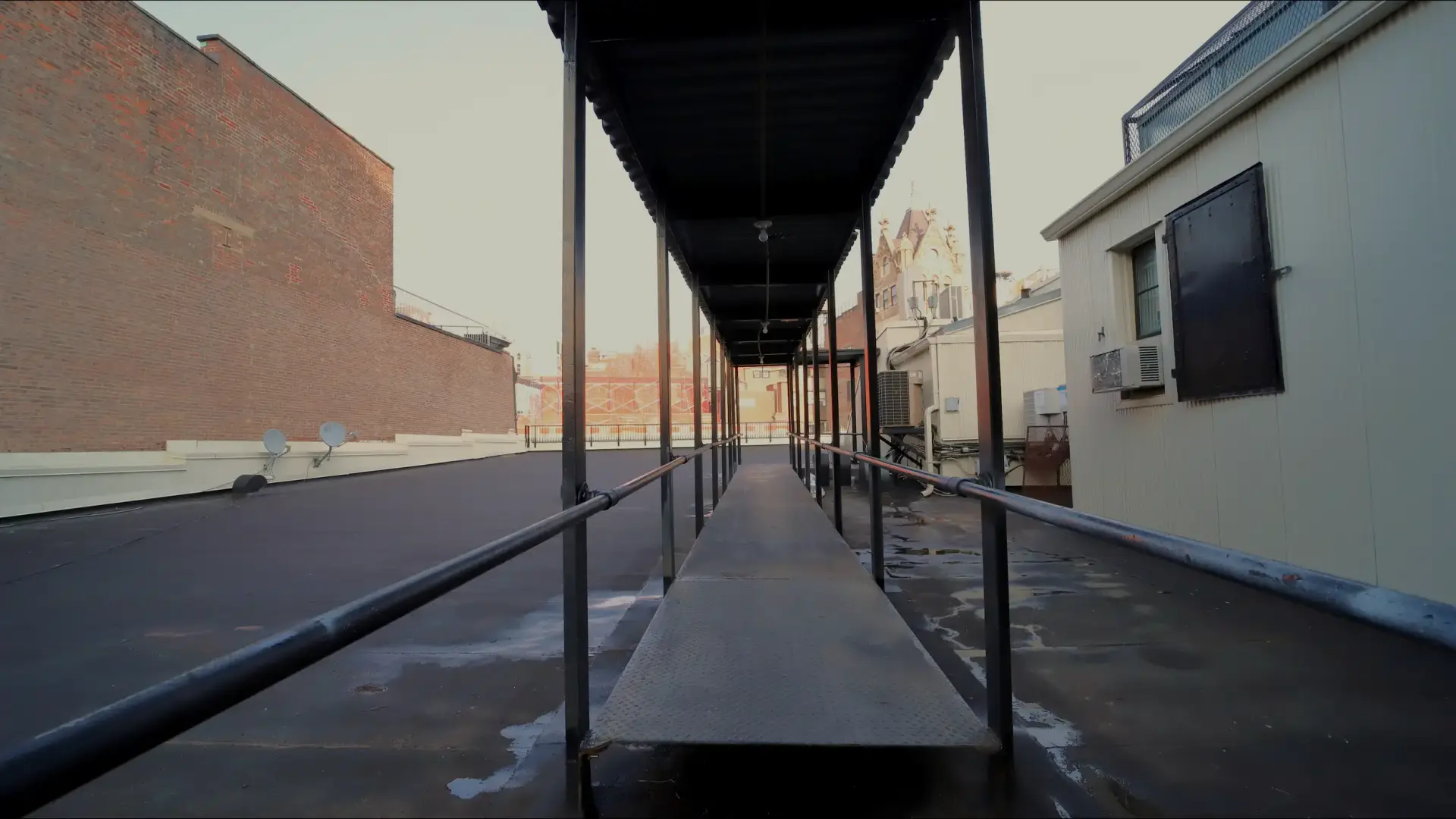 V1-0003_rerenderinagesrooftop00000000