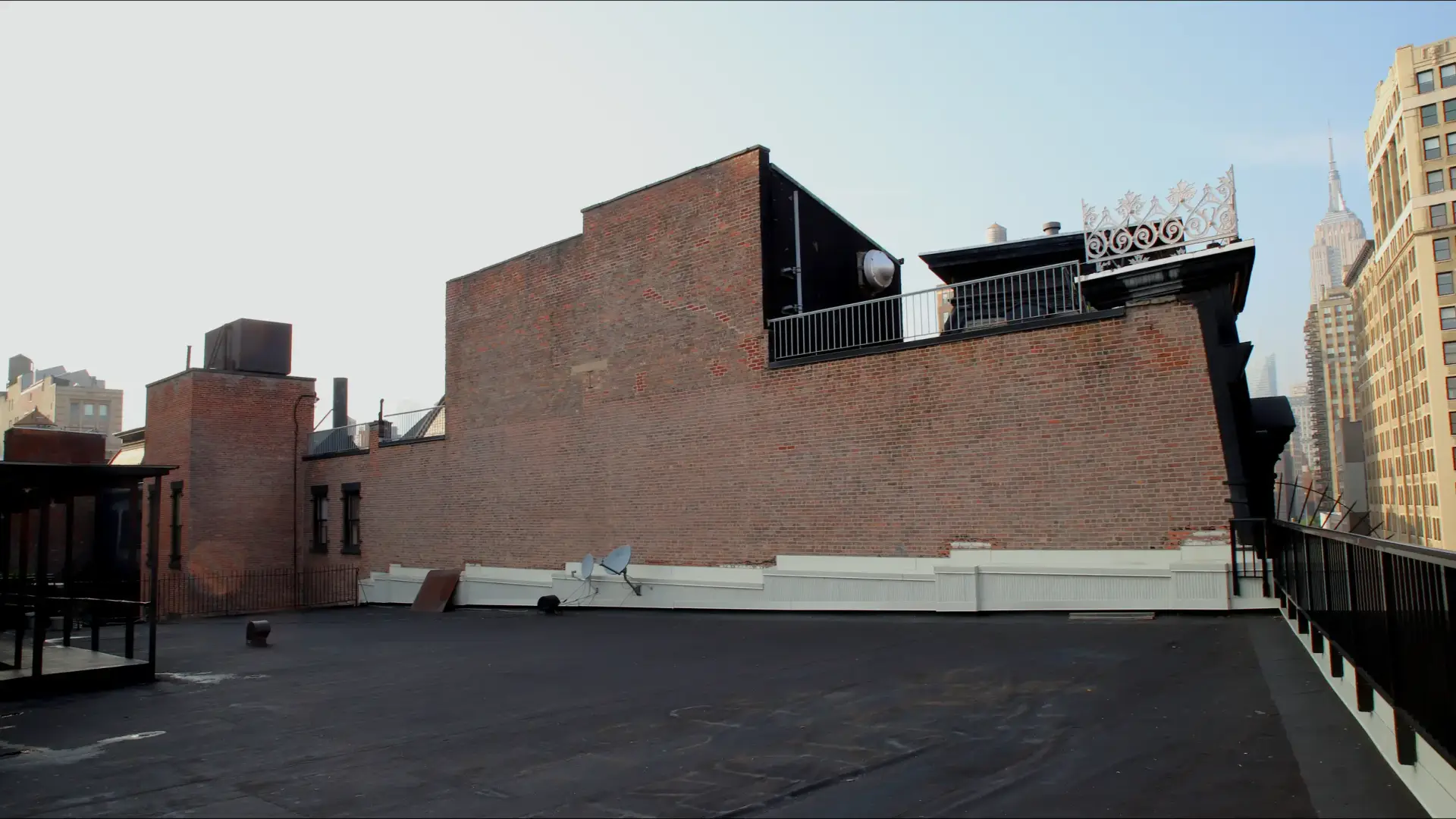 V1-0006_rerenderinagesrooftop00000000