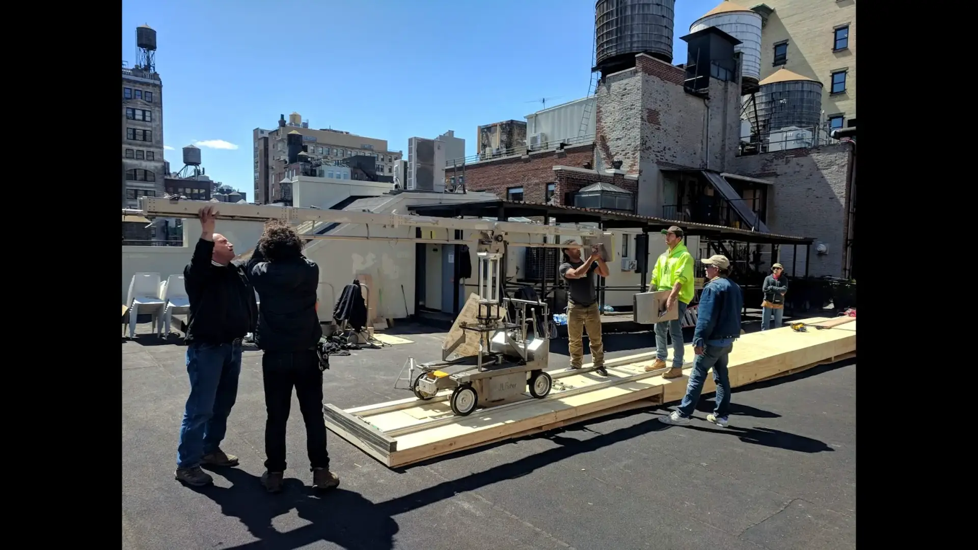 V1-0023_rerenderinagesrooftop+set+up00000000